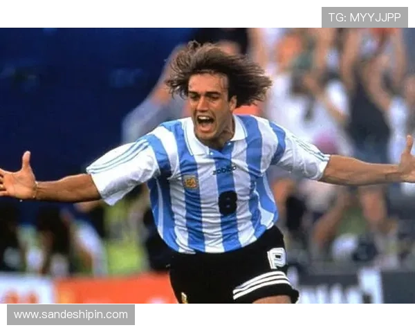 阿根廷足球8号球星是谁 他在球队中的重要地位和精彩表现分析